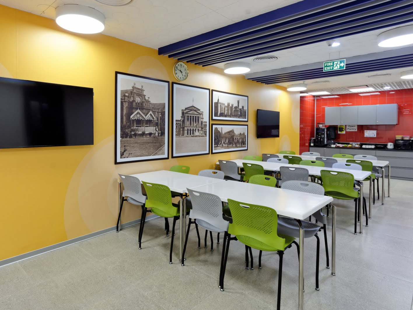 1400㎡廣告公司現(xiàn)代簡(jiǎn)約辦公室裝修設(shè)計(jì)項(xiàng)目(圖3) 國(guó)外辦公 (8) 副本.jpg